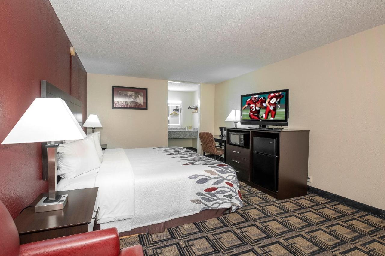 Red Roof Inn Murray Bagian luar foto