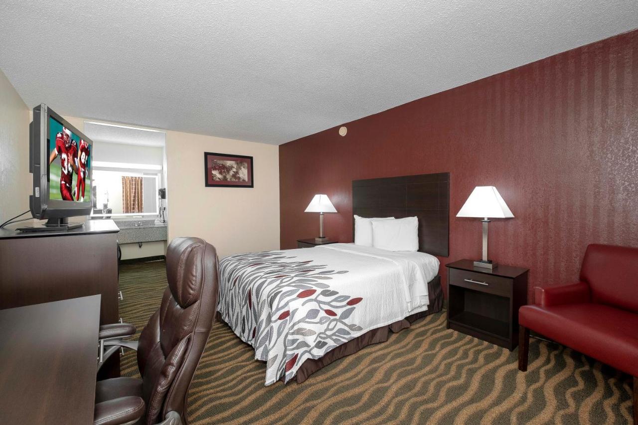 Red Roof Inn Murray Bagian luar foto