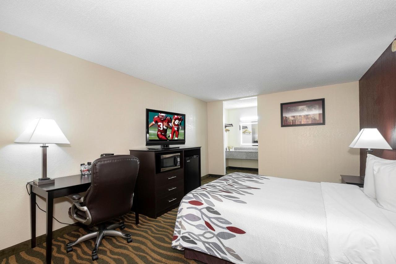 Red Roof Inn Murray Bagian luar foto